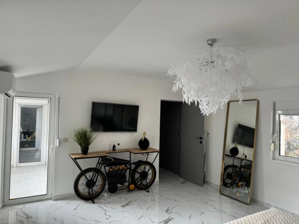 Dvosoban stan 78 m² sa pogledom na more – Lazi, Budva