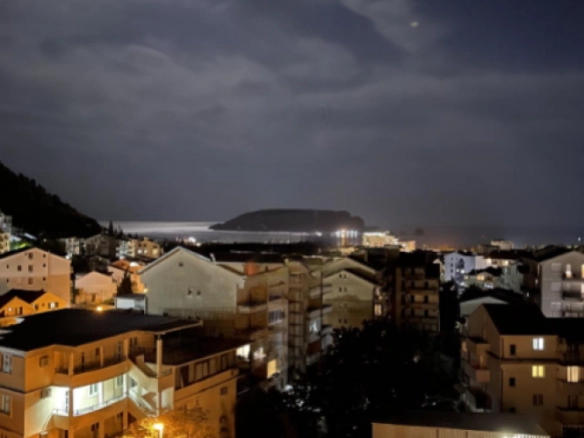 Dvosoban stan 78 m² sa pogledom na more – Lazi, Budva