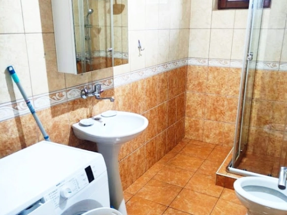 Izdavanje: Jednosoban stan 70 m² sa terasom od 20 m² – Šušanj, Bar