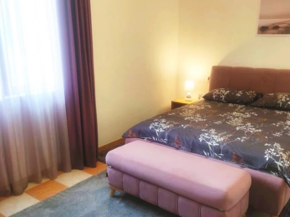 Izdavanje: Jednosoban stan 70 m² sa terasom od 20 m² – Šušanj, Bar