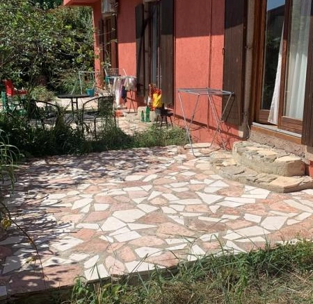 Izdavanje: Jednosoban stan 55 m² sa terasom od 20 m² – Šušanj, Bar