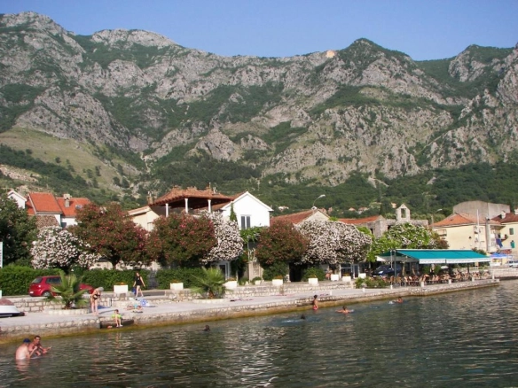 Plac 7.162 m² sa ostacima rimske vile – Risan, Kotor