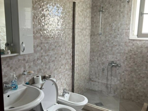 Četvorosoban stan 124 m² u samom centru grada – Bar