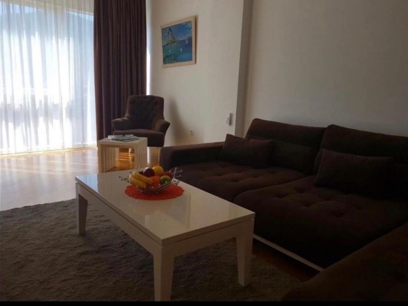 Jednosoban stan 67 m² u kompleksu Tre Canne sa parkingom – Budva