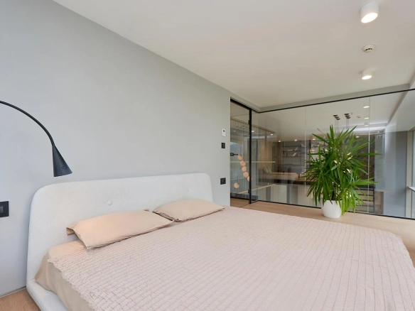 Dvosoban stan 100 m² sa dizajnerskom adaptacijom – centar Budve, Budva