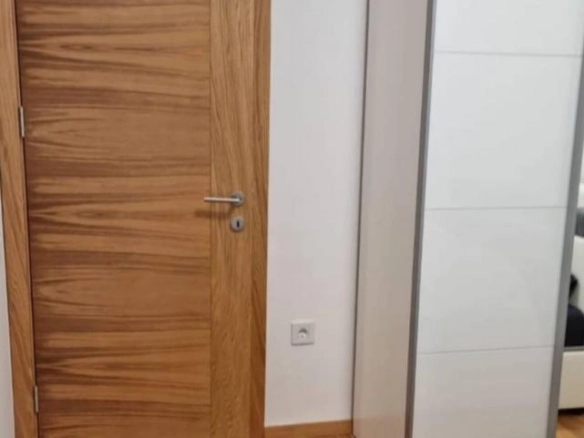 Dvosoban stan 60 m² sa terasom u zgradi sa liftom – Bečići, Budva