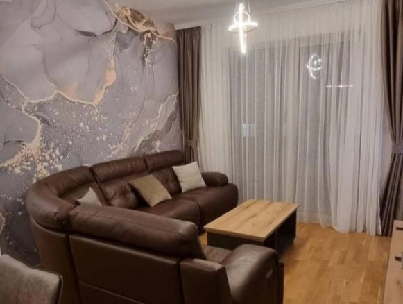 Dvosoban stan 60 m² sa terasom u zgradi sa liftom – Bečići, Budva