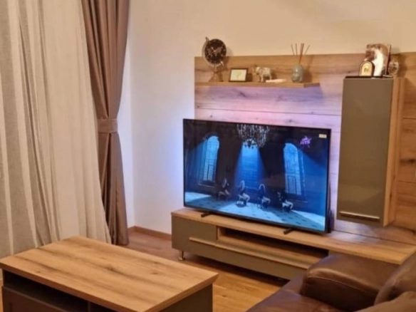 Dvosoban stan 60 m² sa terasom u zgradi sa liftom – Bečići, Budva