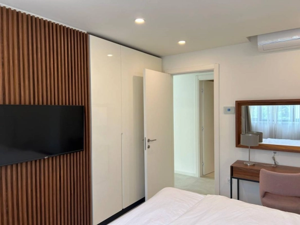 Jednosoban stan 54 m² na prvoj liniji do mora – Rafailovići, Budva
