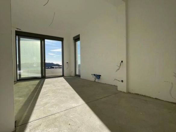 Dvosoban stan 75 m² sa pogledom na more u kompleksu Montesa Hill – Bečići, Budva