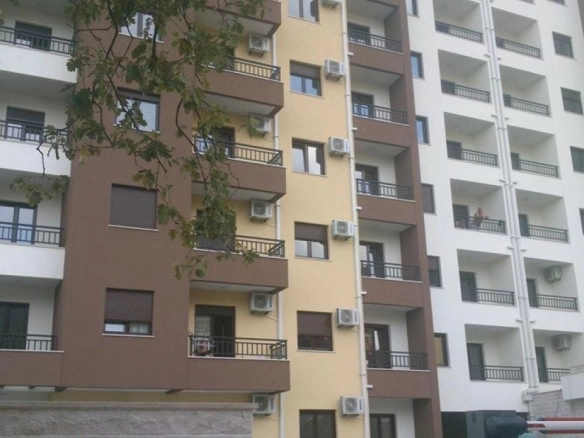Jednosoban stan 45 m² u mirnom dijelu kraj manastira – Lazi, Budva