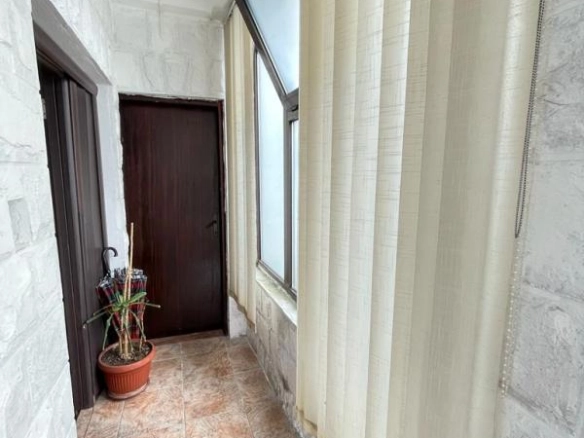 Jednosoban stan 60 m² sa pogledom na grad – Šušanj, Bar