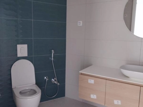 Jednosoban stan 58 m² u novom kompleksu sa bazenom – Bečići, Budva