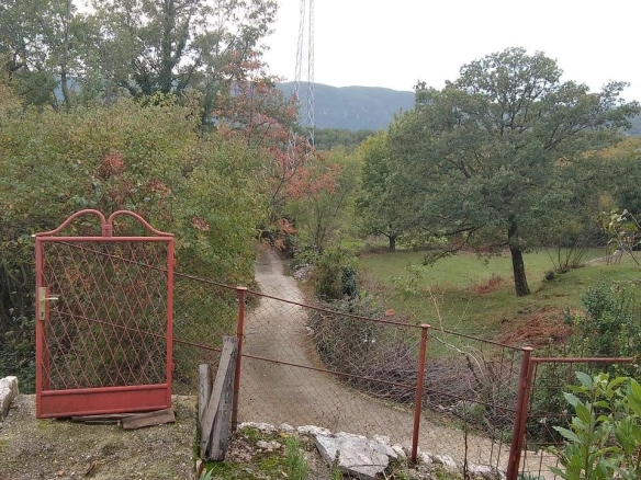 Plac 669 m² urbanizovan, sa dozvolom za dvije nadzemne etaže – Mokrine, Herceg Novi