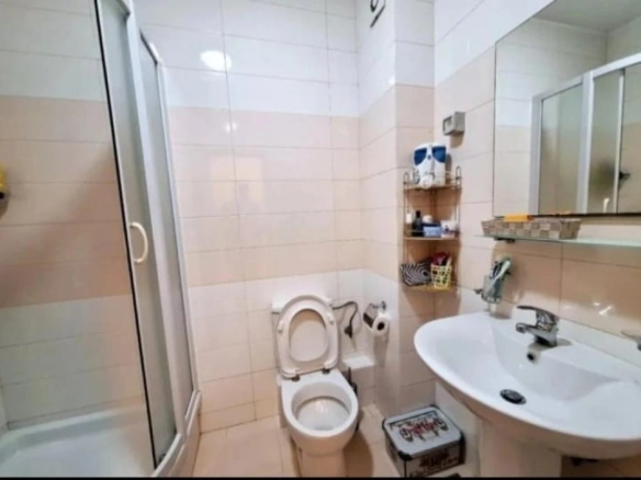 Jednosoban stan 50 m² u novogradnji, potpuno namješten – Podgorica