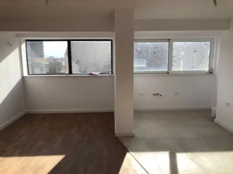 Dvosoban stan 87 m² sa panoramskim pogledom na grad i more – Budva