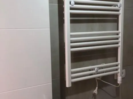 Dvosoban stan 87 m² sa panoramskim pogledom na grad i more – Budva
