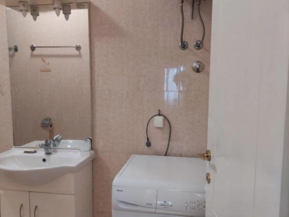Izdavanje: Jednosoban stan 45 m² sa odvojenim ulazom – Sutomore, Bar