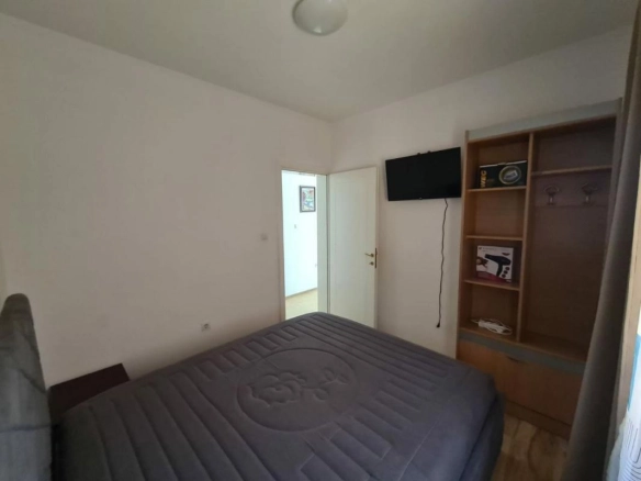 Izdavanje: Jednosoban stan 45 m² sa odvojenim ulazom – Sutomore, Bar