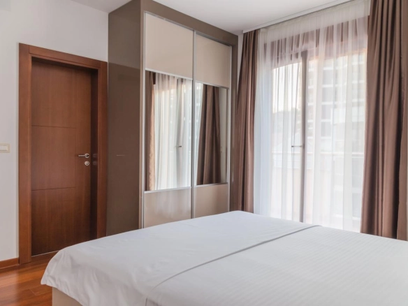 Dvosoban stan 89 m² u novom kompleksu, prodaje se namješten – Bečići, Budva