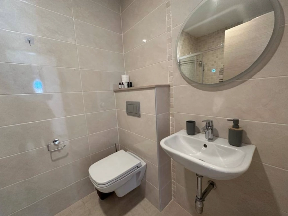 Dvosoban stan 63 m² u kompleksu sa bazenom – Bečići, Budva