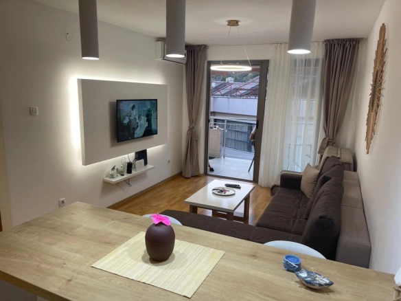Jednosoban stan 48 m² u kompleksu sa bazenom – Pržno, Budva
