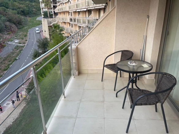 Jednosoban stan 48 m² u kompleksu sa bazenom – Pržno, Budva