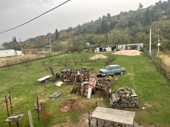 Kuća 400 m² na placu od 3000 m² sa garažom – Dajbabe, Podgorica