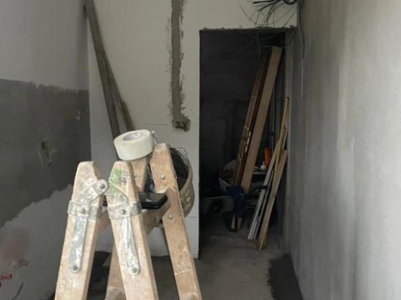 Kuća 400 m² na placu od 3000 m² sa garažom – Dajbabe, Podgorica
