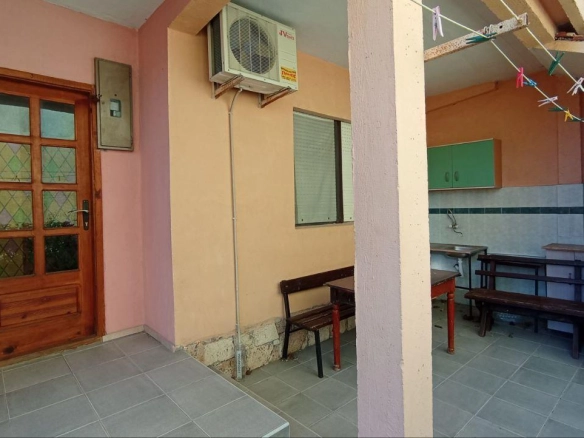 Kuća 210 m² sa šest garsonjera za izdavanje – Sutomore, Bar