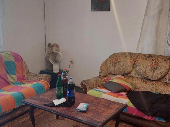 Kuća 200 m² na placu od 3600 m² sa voćnjakom – Golubovci, Podgorica