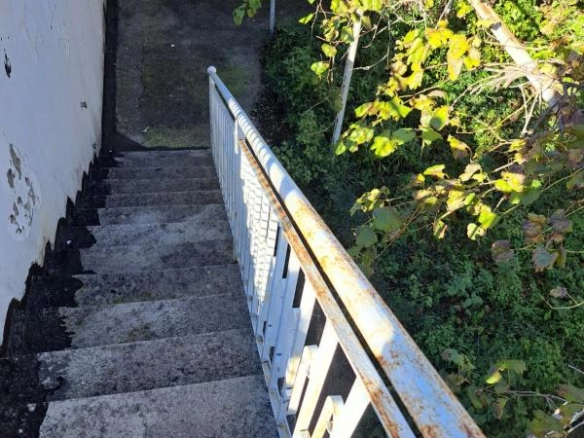 Kuća 119 m² na placu od 230 m², potrebna adaptacija – Sutomore, Bar
