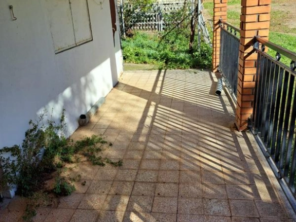 Kuća 119 m² na placu od 230 m², potrebna adaptacija – Sutomore, Bar