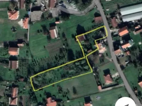 Kuća 220 m² na placu od 7000 m² sa voćnjakom – Golubovci, Podgorica