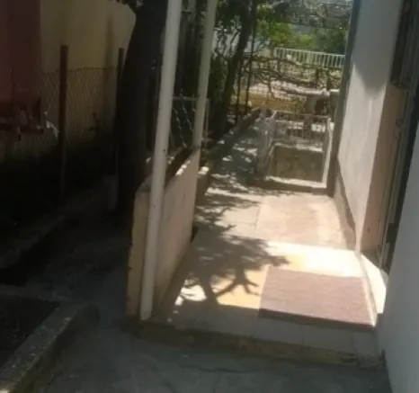 Kuća 94 m² sa dvorištem i parkingom – Sutomore, Bar