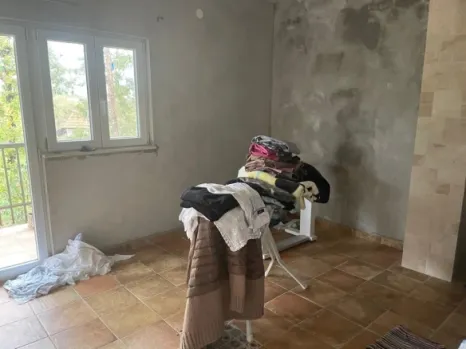 Kuća 120 m² na placu od 3887 m² sa pomoćnim objektima – Novo Selo, Danilovgrad