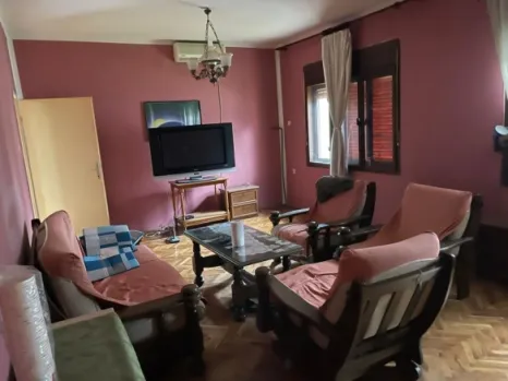 Kuća 212 m² na placu od 370 m² sa četiri terase – Gorica C, Podgorica