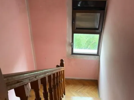 Kuća 212 m² na placu od 370 m² sa četiri terase – Gorica C, Podgorica
