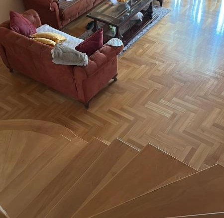 Kuća 600 m² na placu od 1600 m² sa radionicama i kafićima – Golubovci, Podgorica
