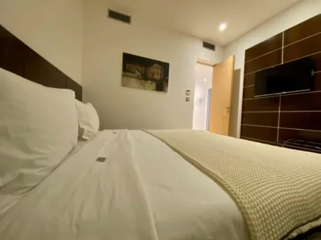 Dvosoban stan 107 m² na prvoj liniji do mora – Dukley Gardens, Budva