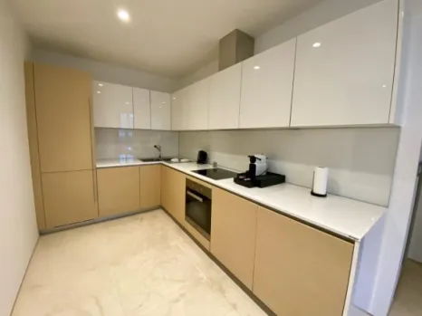 Dvosoban stan 107 m² na prvoj liniji do mora – Dukley Gardens, Budva