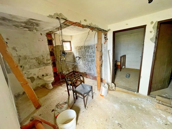 Plac 125 m² sa starom kućom i pogledom na more – Sutomore, Bar