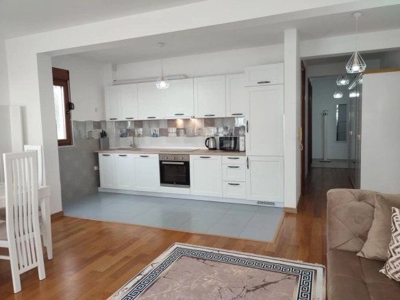 Dvosoban stan 97 m² sa pogledom na more i bazenom – Dobra Voda, Bar