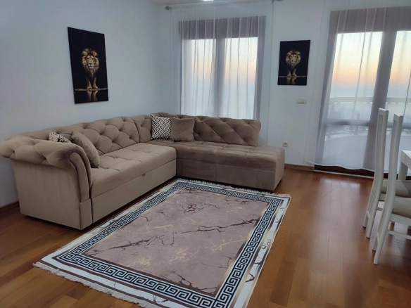 Dvosoban stan 97 m² sa pogledom na more i bazenom – Dobra Voda, Bar