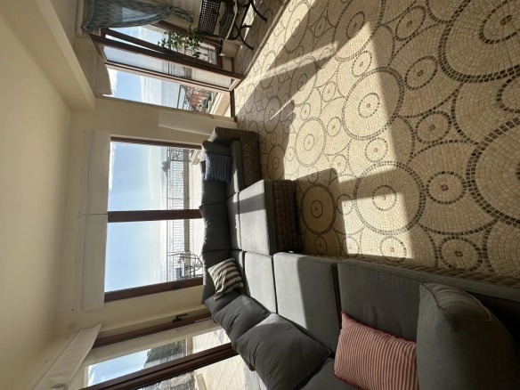 Trosoban stan 366 m² sa panoramskim pogledom na more – Petrovac, Budva