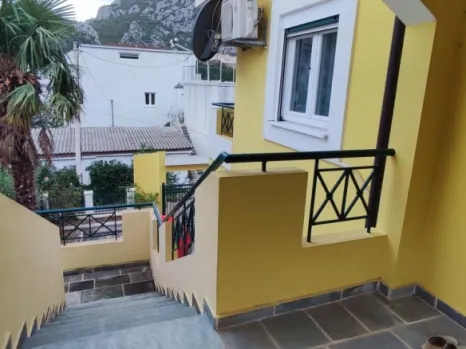 Kuća 200 m² sa dva stana i pogledom na planinu Hai Nehai – Sutomore, Bar