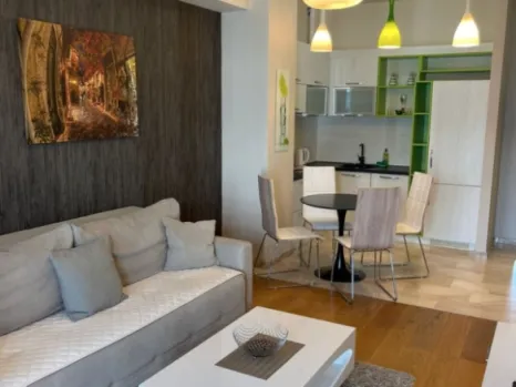 Jednosoban stan 54 m² sa pogledom na more – kompleks Tre Canne, Budva