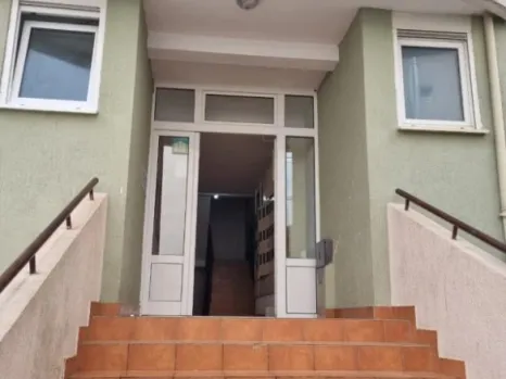 Jednosoban stan 77 m² sa sopstvenim placom – Babilonija, Budva