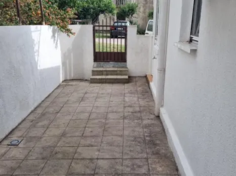 Jednosoban stan 77 m² sa sopstvenim placom – Babilonija, Budva