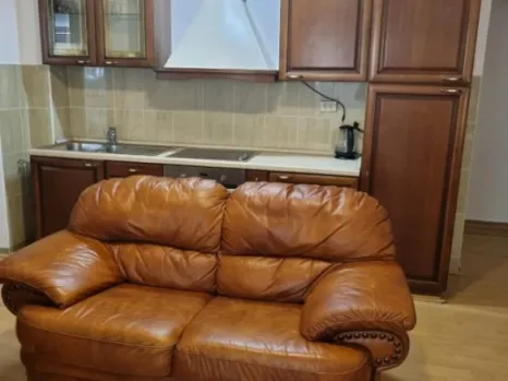 Jednosoban stan 77 m² sa sopstvenim placom – Babilonija, Budva
